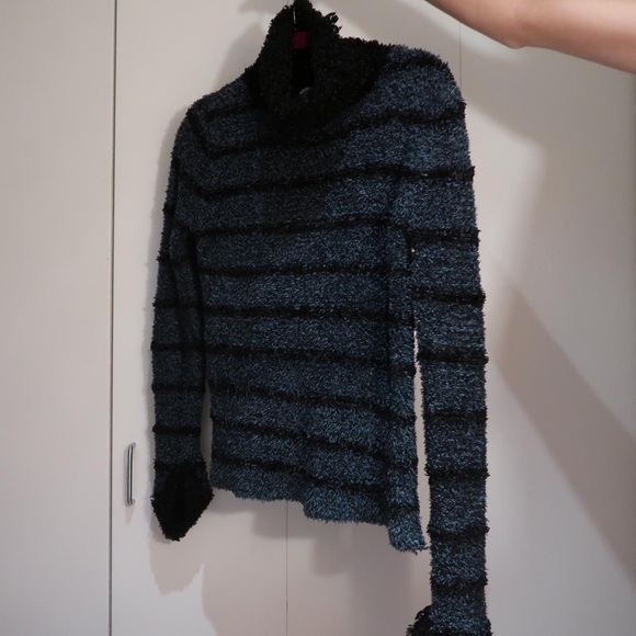 Y2k fuzzy long sleeve knit turtleneck sweater - Picture 2 of 4